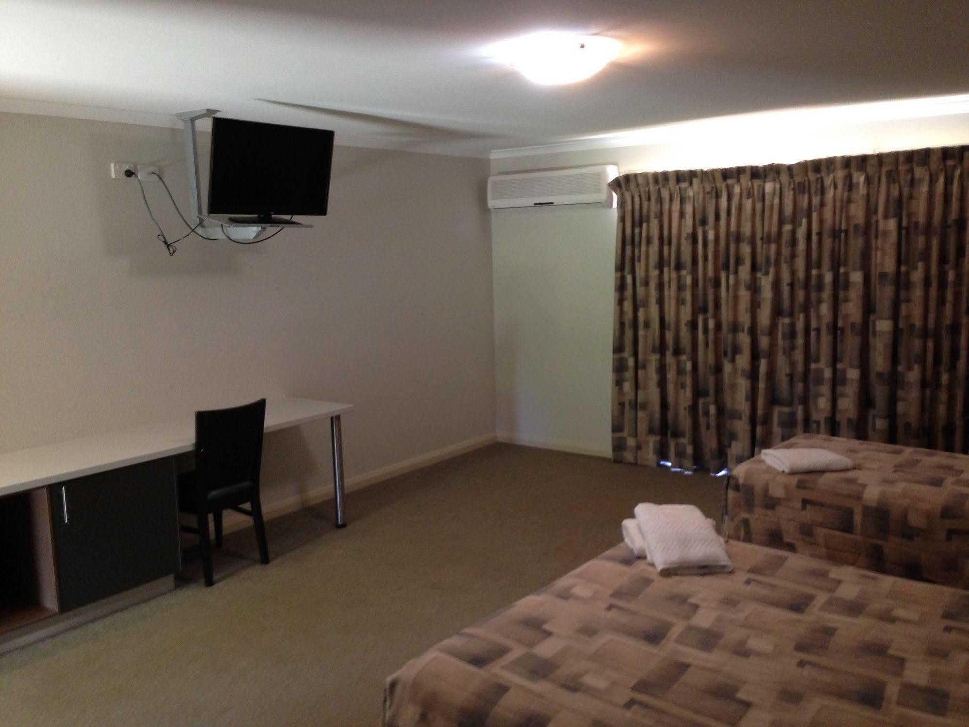 Coro Club Motel กริฟฟิท ภายนอก รูปภาพ